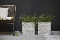 Capi Plantenbak Vierkant Nature Rib NL - L40 X B40 X H40cm - Ivoor -Ingemaakte Serie Winkel pot vierkant rib nl 40x40x40 ivoor plantenbak 7 8