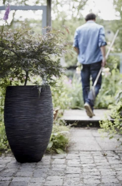 Capi Bloempot Hoog Nature Elegant Deluxe Rib NL - D56 X H84cm - Zwart -Ingemaakte Serie Winkel vaas elegant deluxe rib nl 56x84 zwart bloempot 3 4